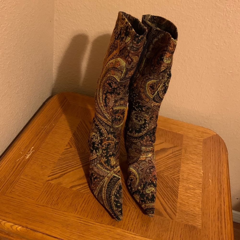 Boots!